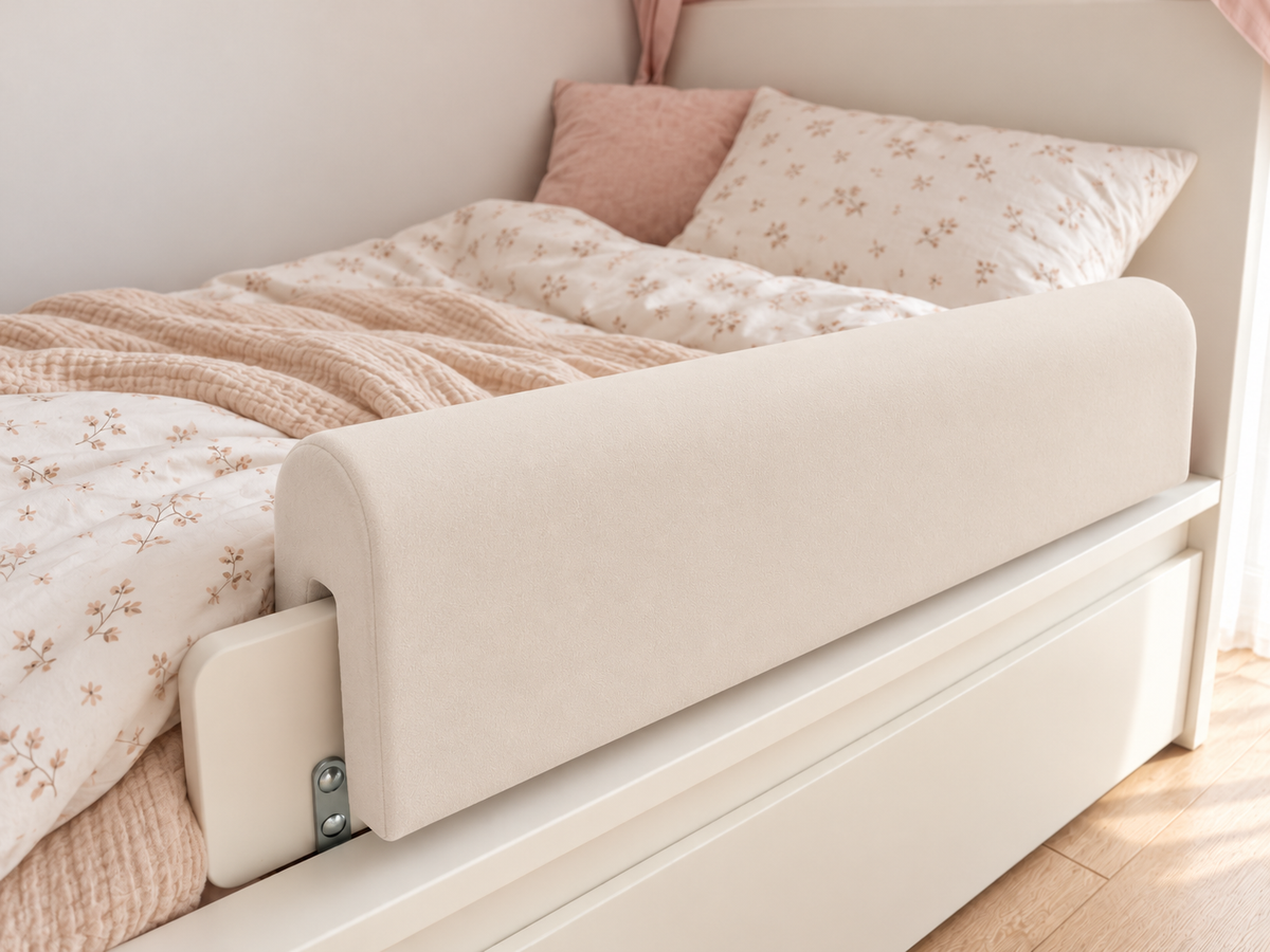 Bettkantenschutz – Polsterung für Gitterbett & Bettkante – Beige Mikrofaser